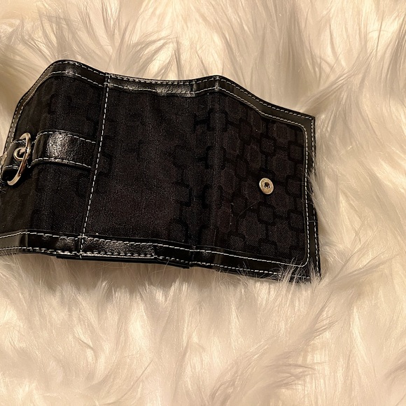 Ladies Bifold Wallet - Picture 3 of 3